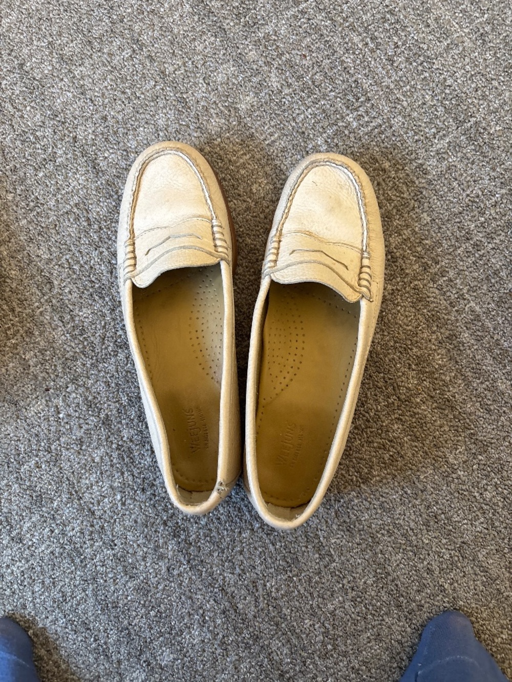Bass Weejun loafer